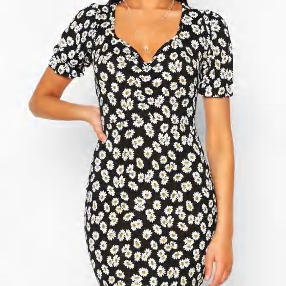 Boohoo Daisy midi dress